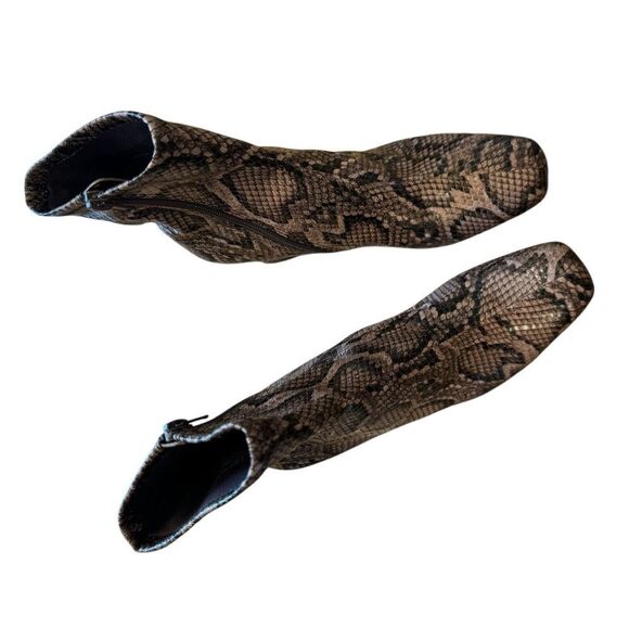 Revolve Steve Madden Harli Ankle Boot in Snake NWOT - Picture 9 of 11